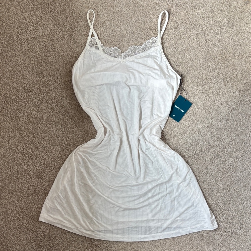 Tommy John White Lace Chemise 🤍